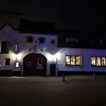 Vleugje Wellness In De Voerstreek - Bed & Brocante Onder De Poort B&B 4*