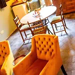 Vleugje Wellness In De Voerstreek - Bed & Brocante Onder De Poort 4* 부런