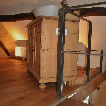 Vleugje Wellness In De Voerstreek - Bed & Brocante Onder De Poort 4*