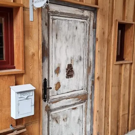 Vleugje Wellness In De Voerstreek - Bed & Brocante Onder De Poort 4* フーレン