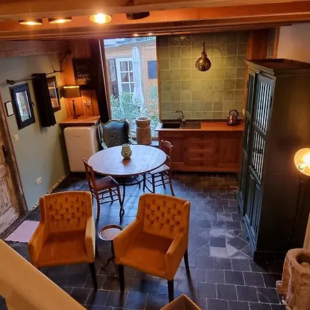 Vleugje Wellness In De Voerstreek - Bed & Brocante Onder De Poort Bed and breakfast 4*