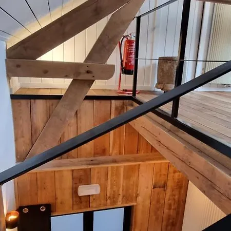 ベッド・アンド・ブレックファスト Vleugje Wellness In De Voerstreek - Bed & Brocante Onder De Poort フーレン