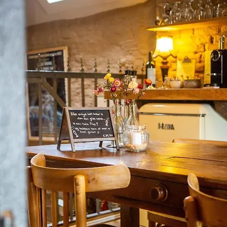 Vleugje Wellness In De Voerstreek - Bed & Brocante Onder De Poort ベッド・アンド・ブレックファスト フーレン