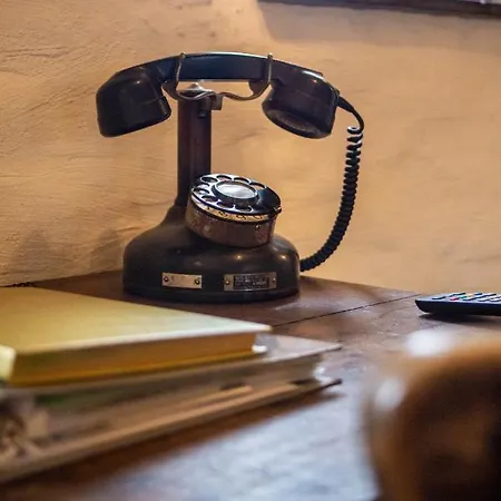 ベッド・アンド・ブレックファスト Vleugje Wellness In De Voerstreek - Bed & Brocante Onder De Poort