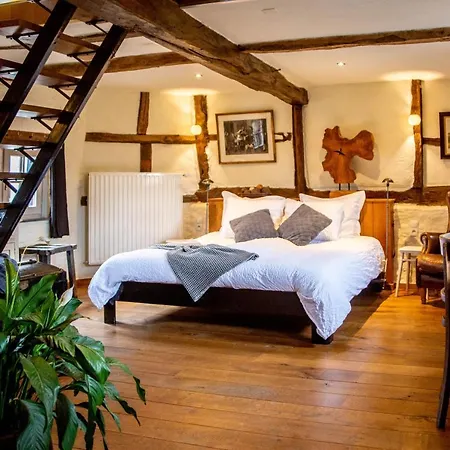 Vleugje Wellness In De Voerstreek - Bed & Brocante Onder De Poort 4*