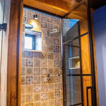 Vleugje Wellness In De Voerstreek - Bed & Brocante Onder De Poort 4* フーレン