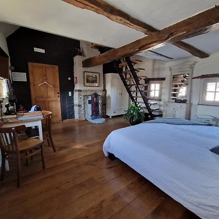 Vleugje Wellness In De Voerstreek - Bed & Brocante Onder De Poort Couette-café 4*