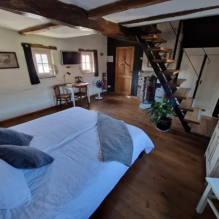 Vleugje Wellness In De Voerstreek - Bed & Brocante Onder De Poort 4* Fourons