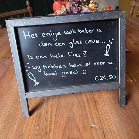 Vleugje Wellness In De Voerstreek - Bed & Brocante Onder De Poort Couette-café