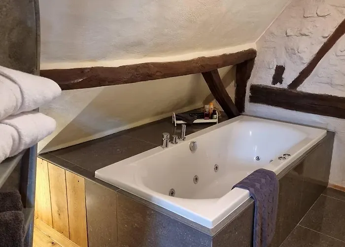 Vleugje Wellness In De Voerstreek - Bed & Brocante Onder De Poort Fourons