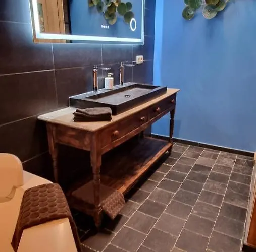 Vleugje Wellness In De Voerstreek - Bed & Brocante Onder De Poort Fourons