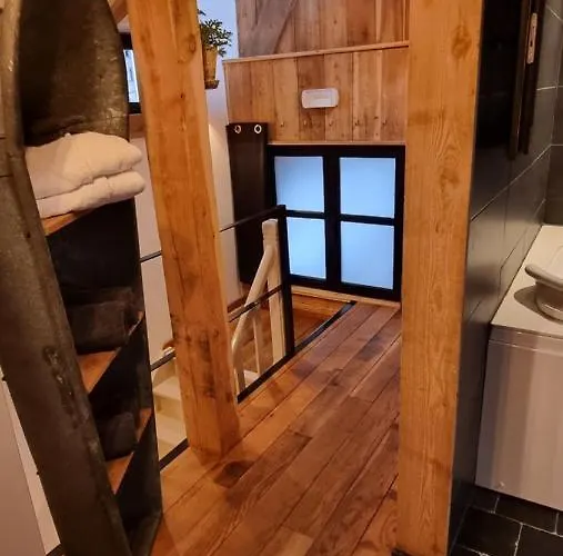 Couette-café Vleugje Wellness In De Voerstreek - Bed & Brocante Onder De Poort