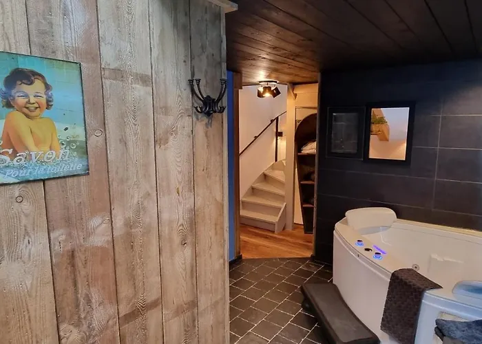 Vleugje Wellness In De Voerstreek - Bed & Brocante Onder De Poort 4*