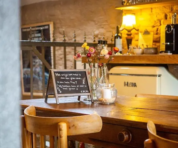 Vleugje Wellness In De Voerstreek - Bed & Brocante Onder De Poort Couette-café Fourons