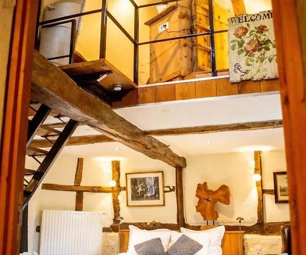 Vleugje Wellness In De Voerstreek - Bed & Brocante Onder De Poort 4*