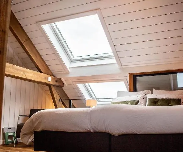 Vleugje Wellness In De Voerstreek - Bed & Brocante Onder De Poort 4* Fourons