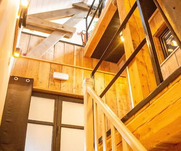 Vleugje Wellness In De Voerstreek - Bed & Brocante Onder De Poort 4*