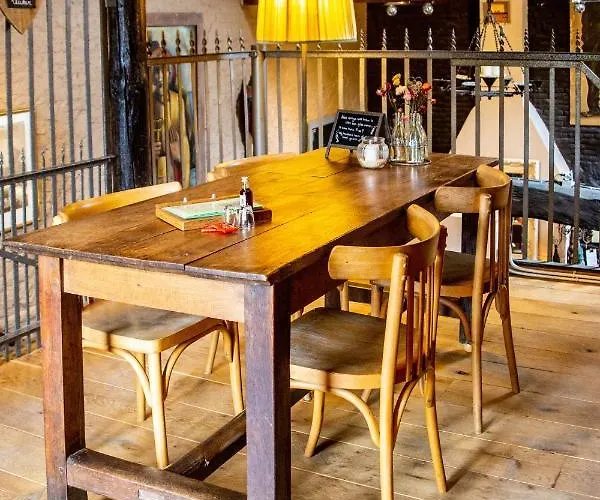 Vleugje Wellness In De Voerstreek - Bed & Brocante Onder De Poort Couette-café